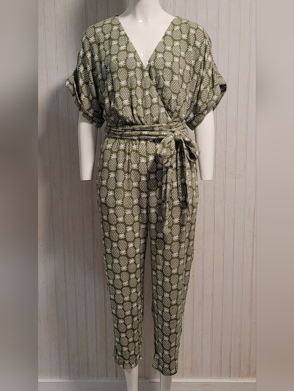 ​Boden Alice Wrap Jumpsuit Olive Green Pineapple Print Size 6P